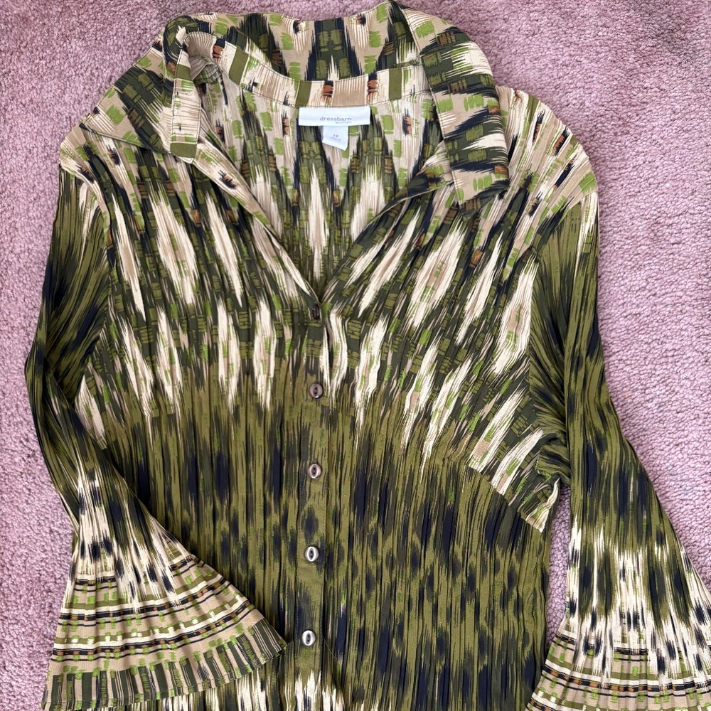 70’s Style Green Button Up Blouse
